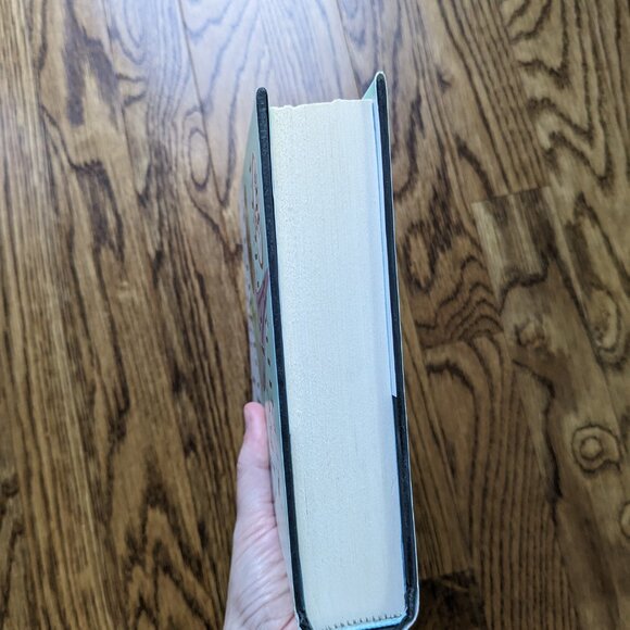 ๐๏ธ BUNDLE ONLY | Nine Perfect Strangers by Laine Moriarty - Picture 6 of 8